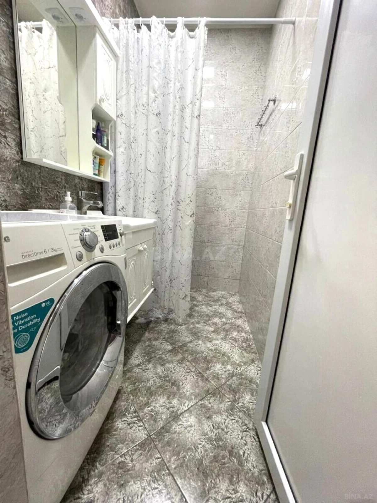 Satılır 2 otaqlı mənzil 70 m²