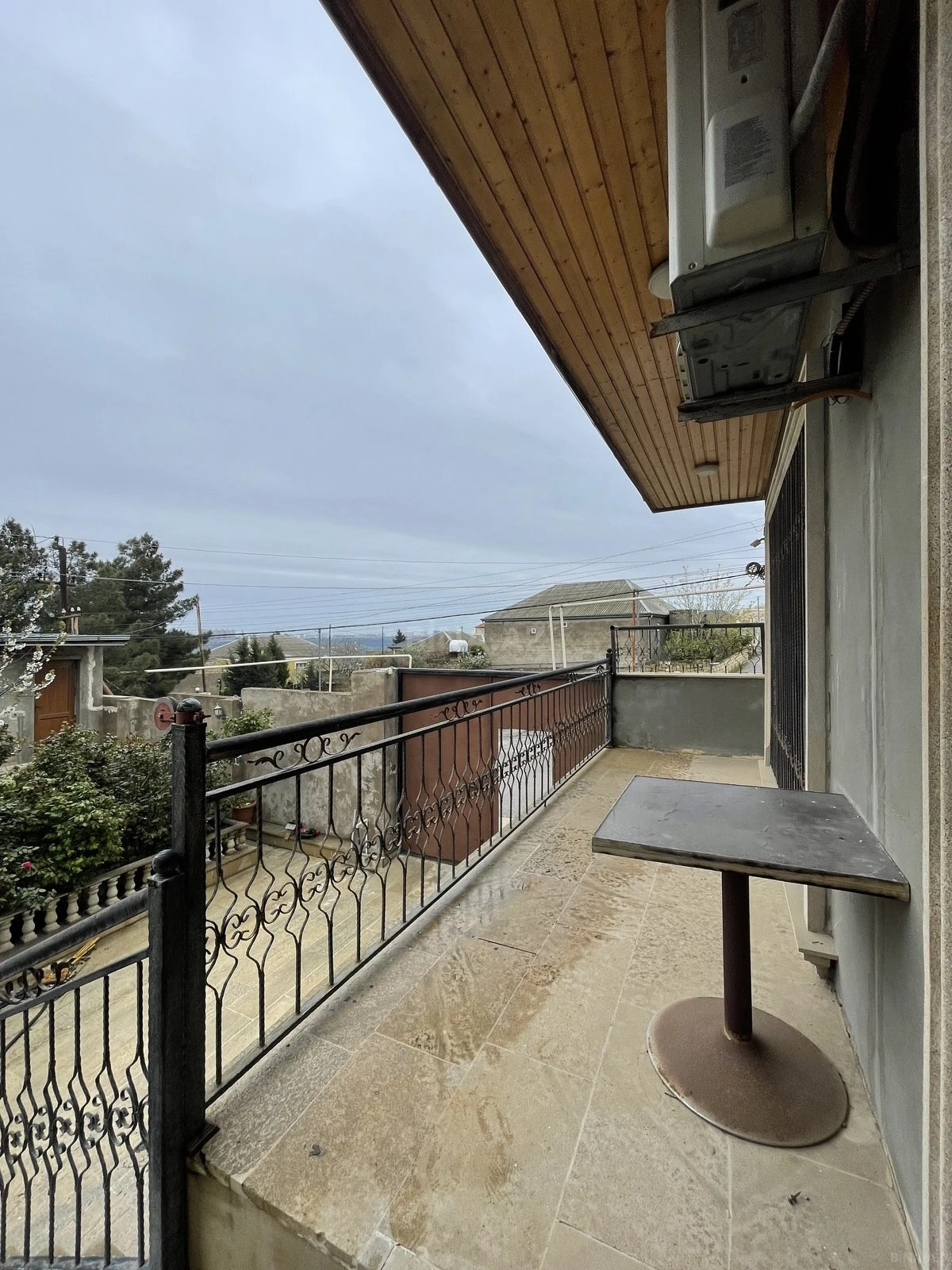 Satılır 4 otaqlı həyət evi 130 m²