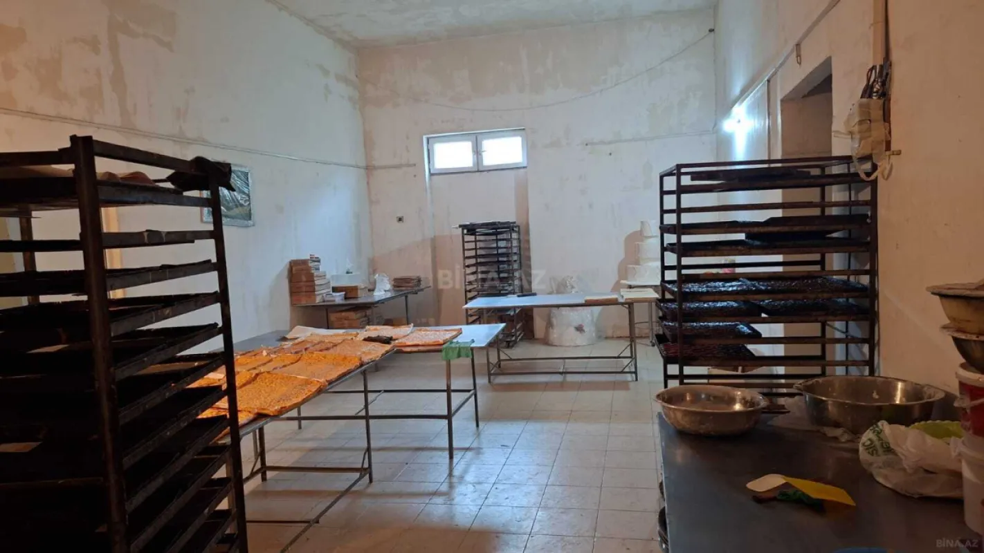 Kirayə verilir obyekt 160 m²