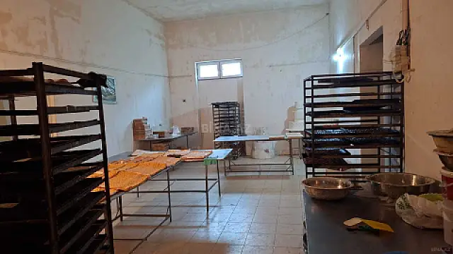 Kirayə verilir obyekt 160 m²