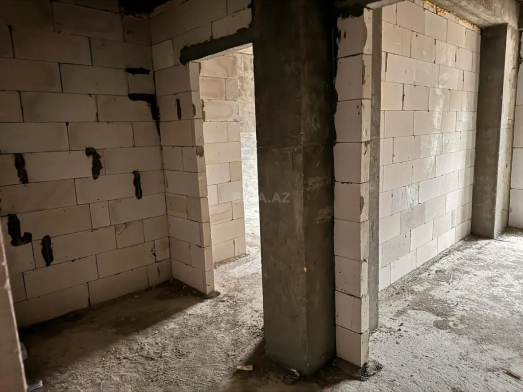 Satılır 2 otaqlı mənzil 86 m²