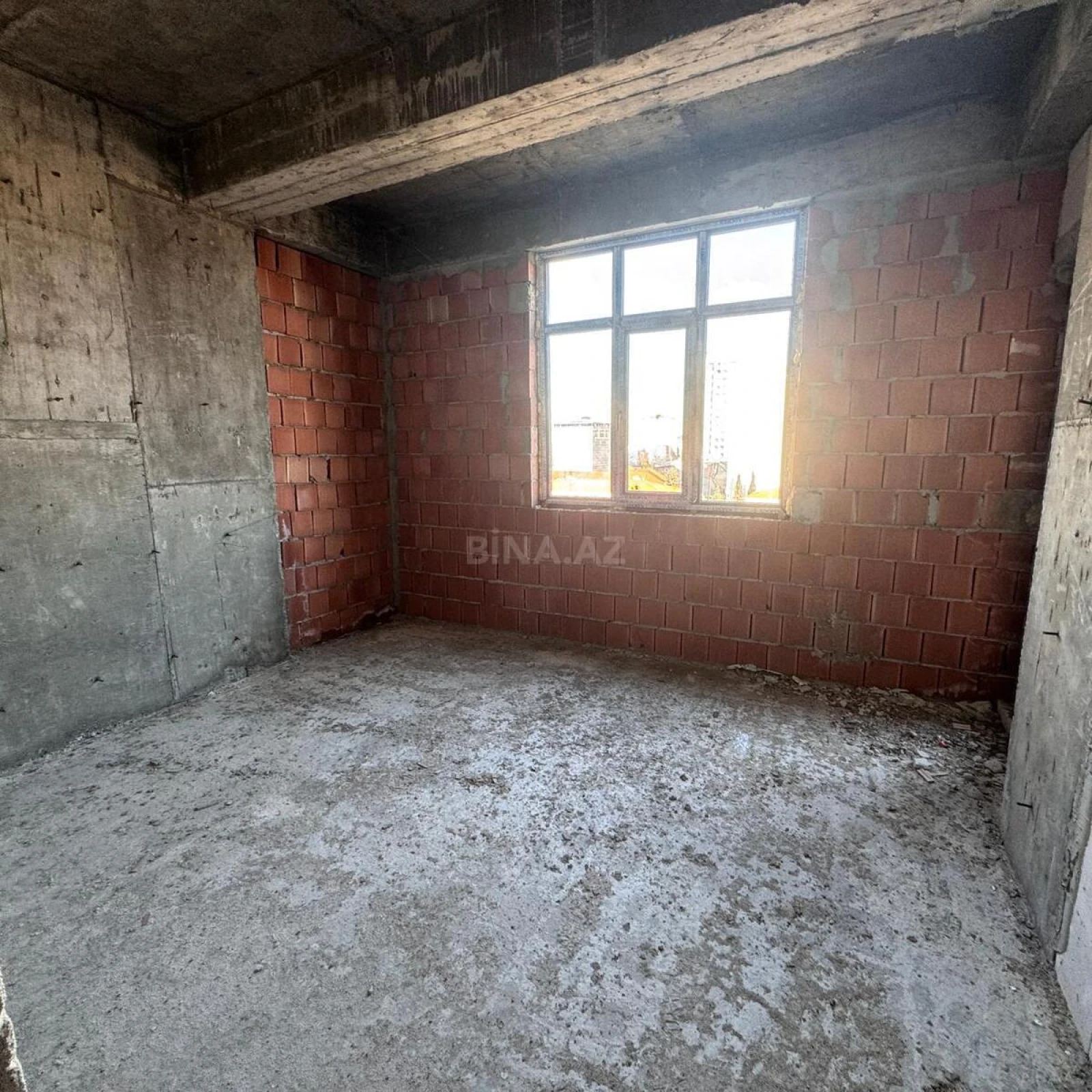 Satılır 2 otaqlı mənzil 86 m²