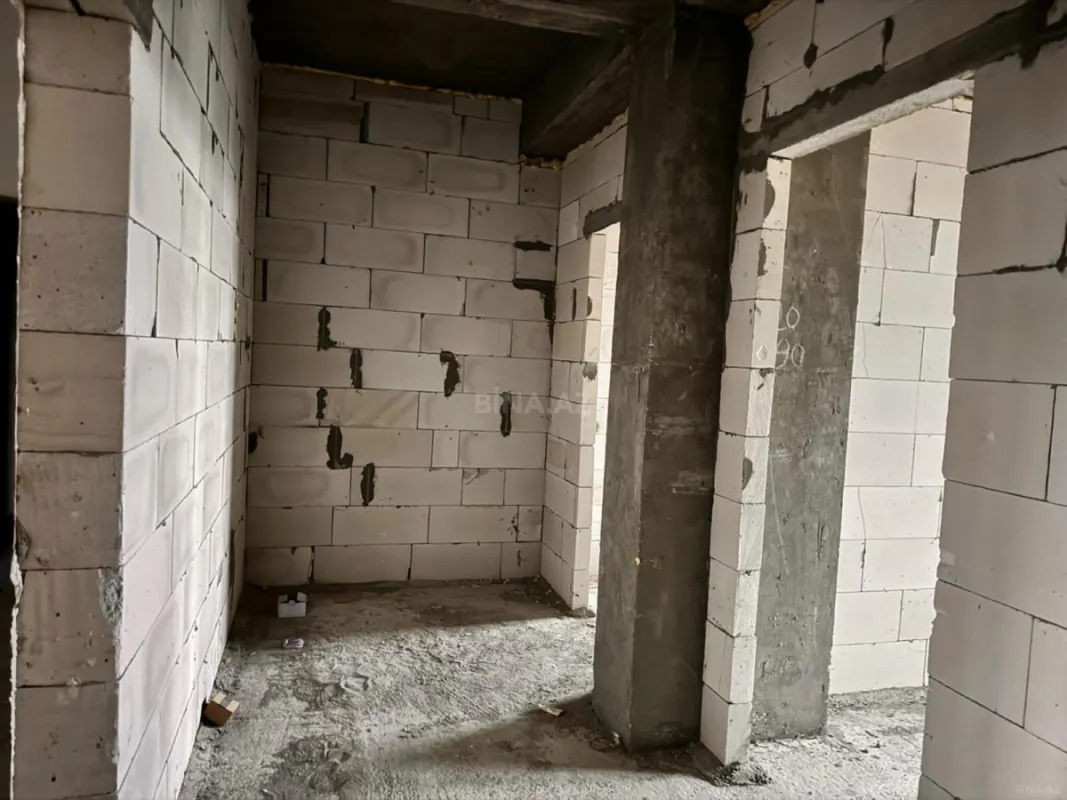 Satılır 2 otaqlı mənzil 86 m²