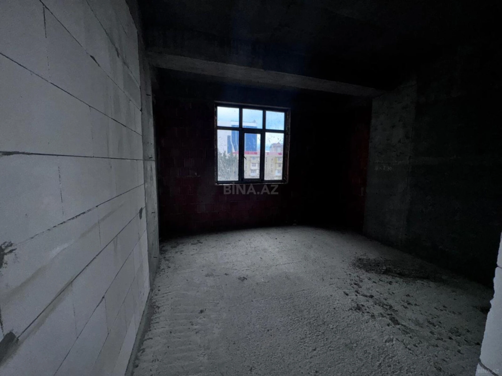 Satılır 3 otaqlı mənzil 125 m²