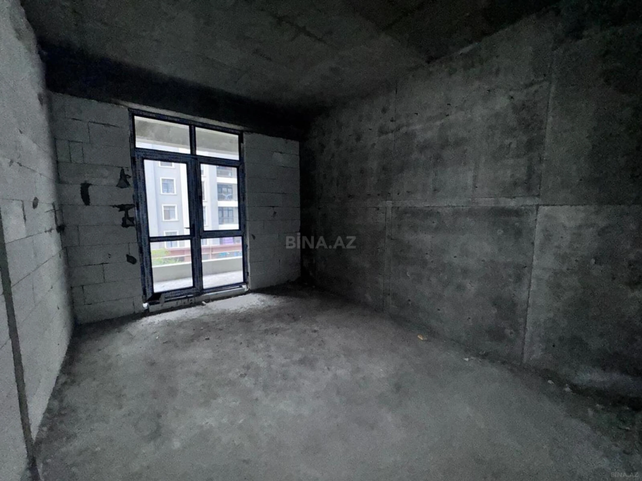 Satılır 3 otaqlı mənzil 125 m²