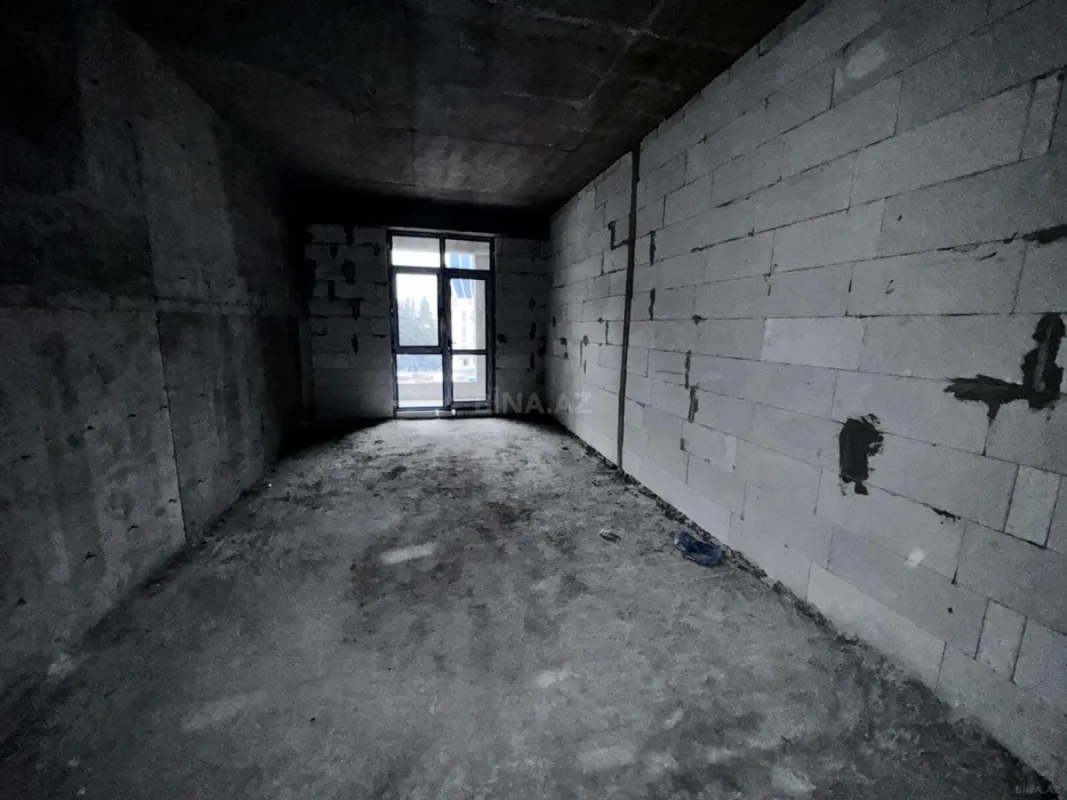 Satılır 3 otaqlı mənzil 125 m²