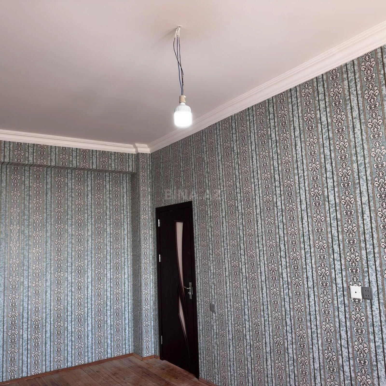 Satılır 2 otaqlı mənzil 75 m²