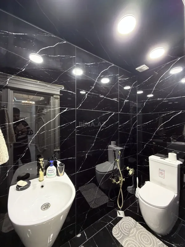 Satılır 3 otaqlı mənzil 215 m²