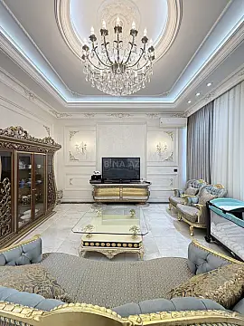 Satılır 3 otaqlı mənzil 215 m²