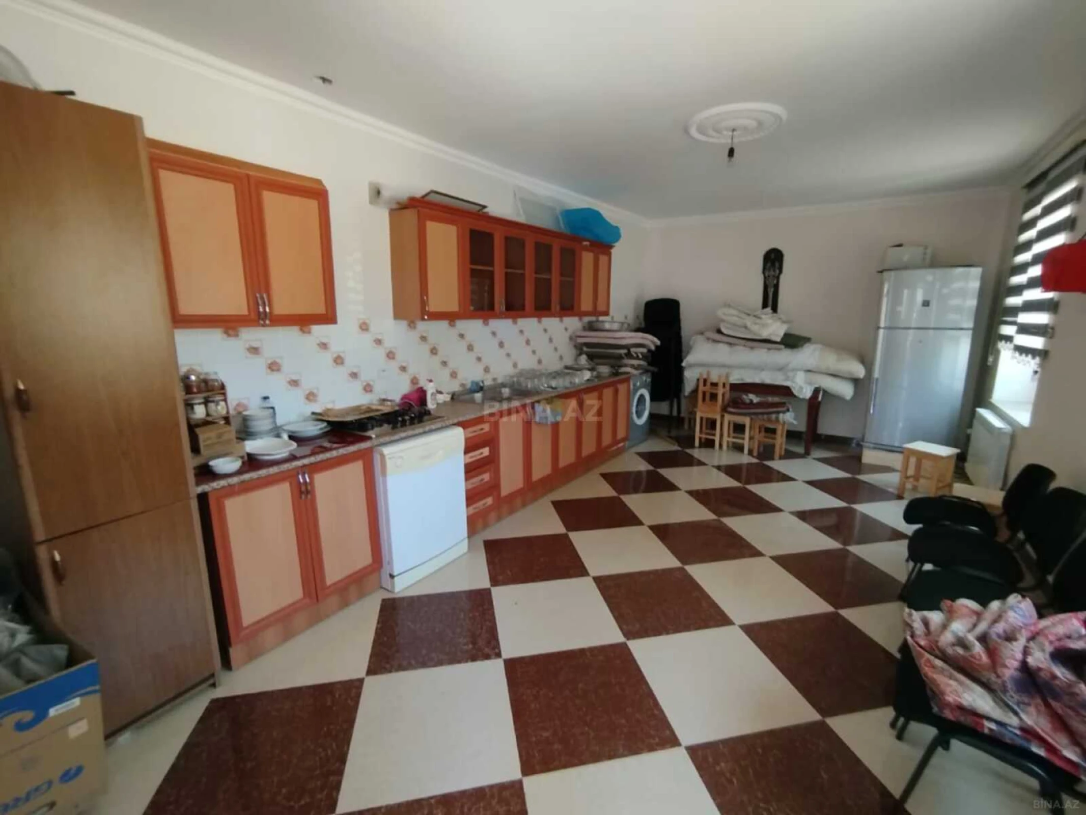 Kirayə verilir 6 otaqlı həyət evi 500 m²