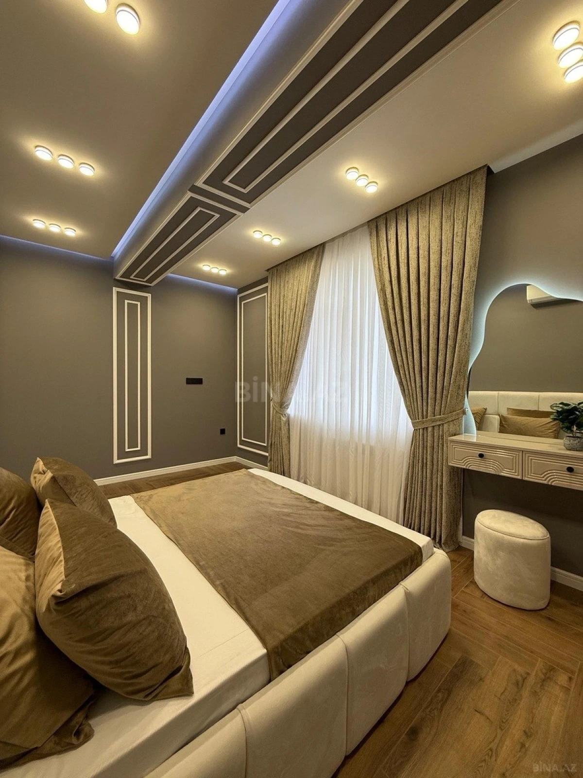 Satılır 3 otaqlı mənzil 105 m²