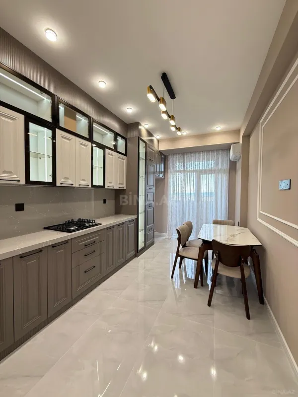 Satılır 3 otaqlı mənzil 105 m²