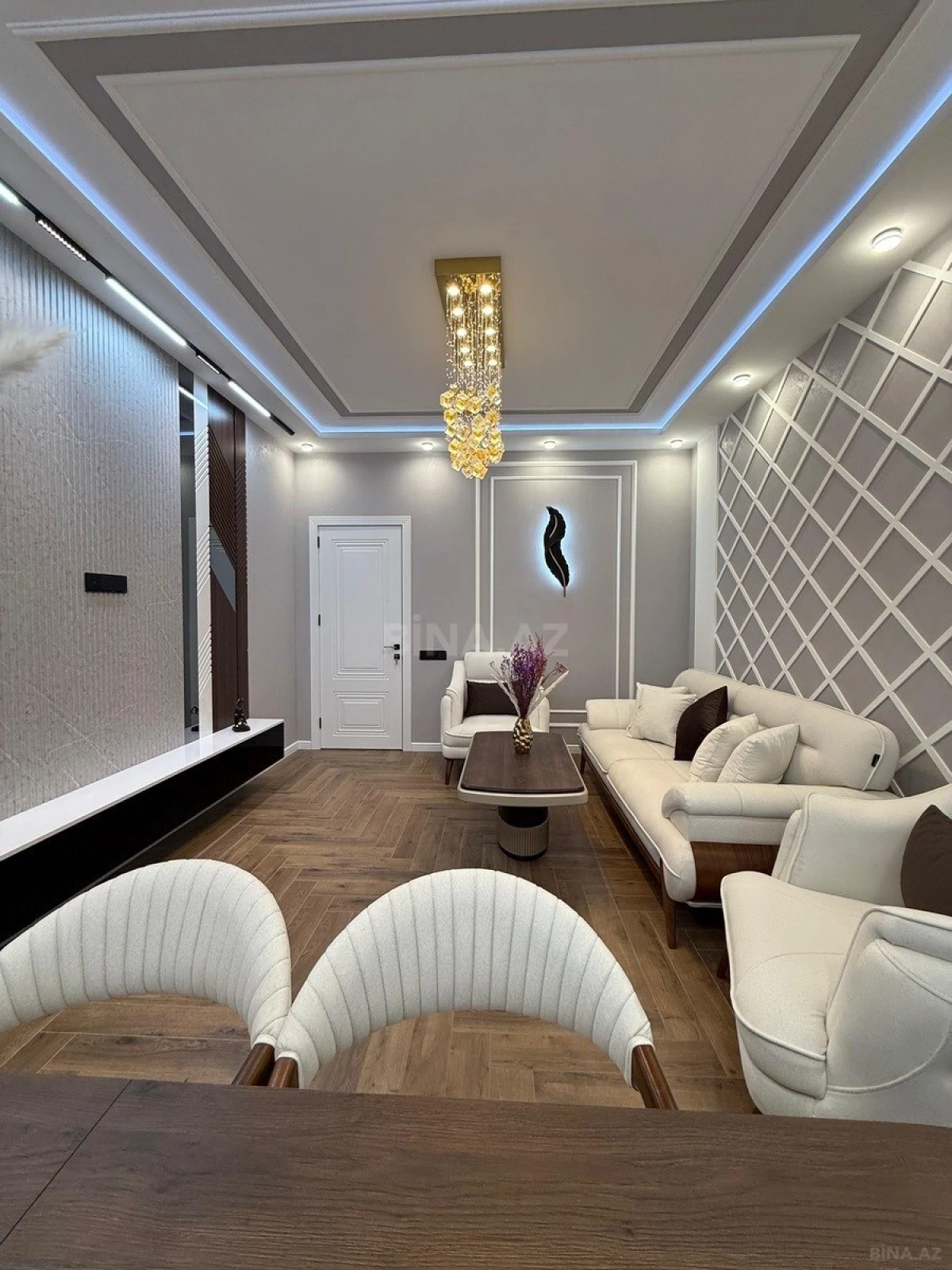 Satılır 3 otaqlı mənzil 105 m²