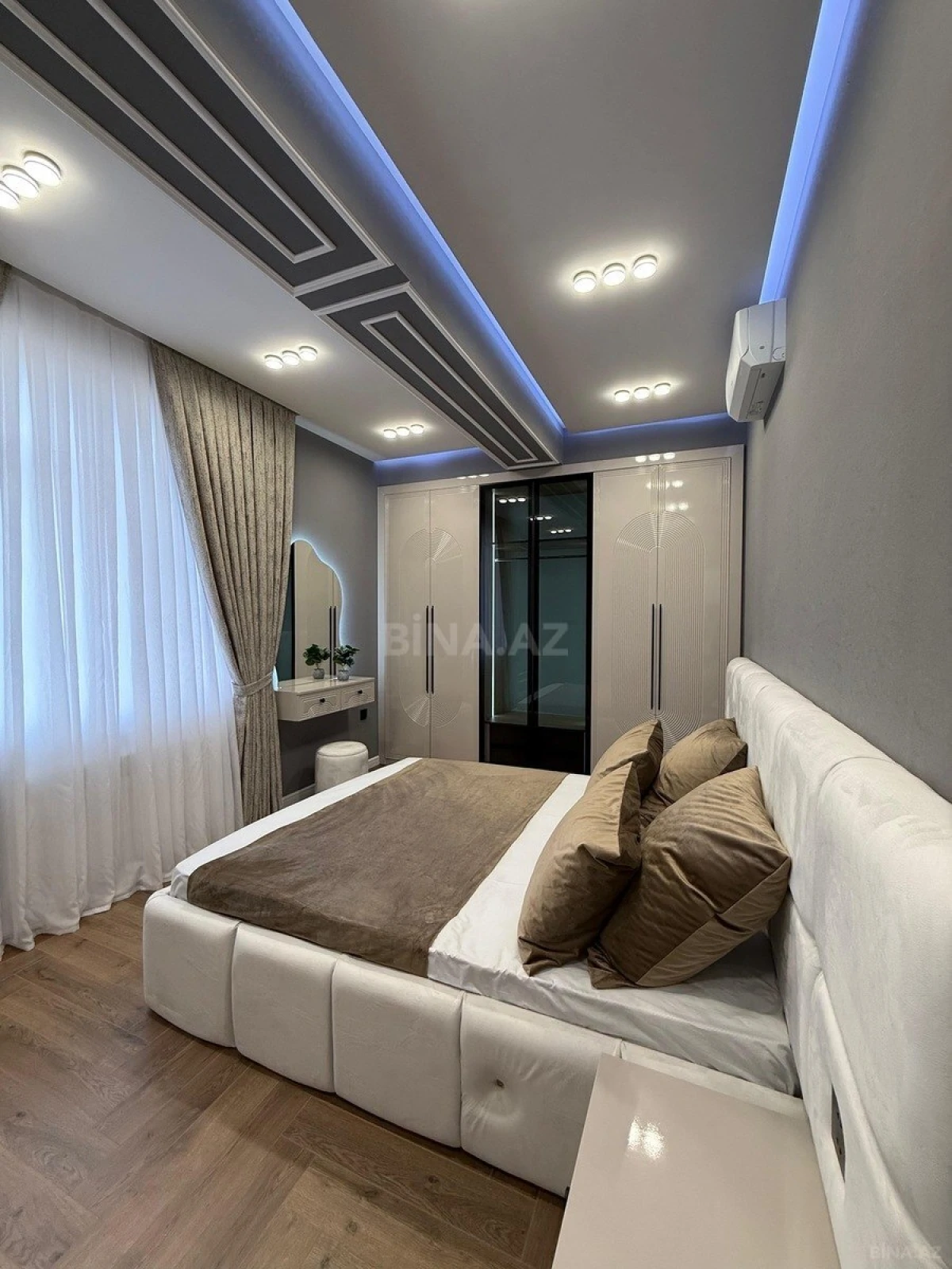 Satılır 3 otaqlı mənzil 105 m²