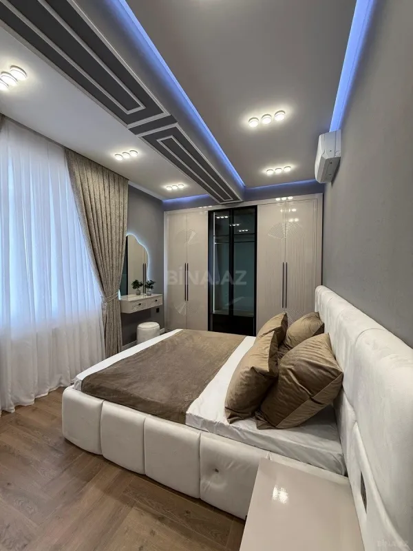 Satılır 3 otaqlı mənzil 105 m²