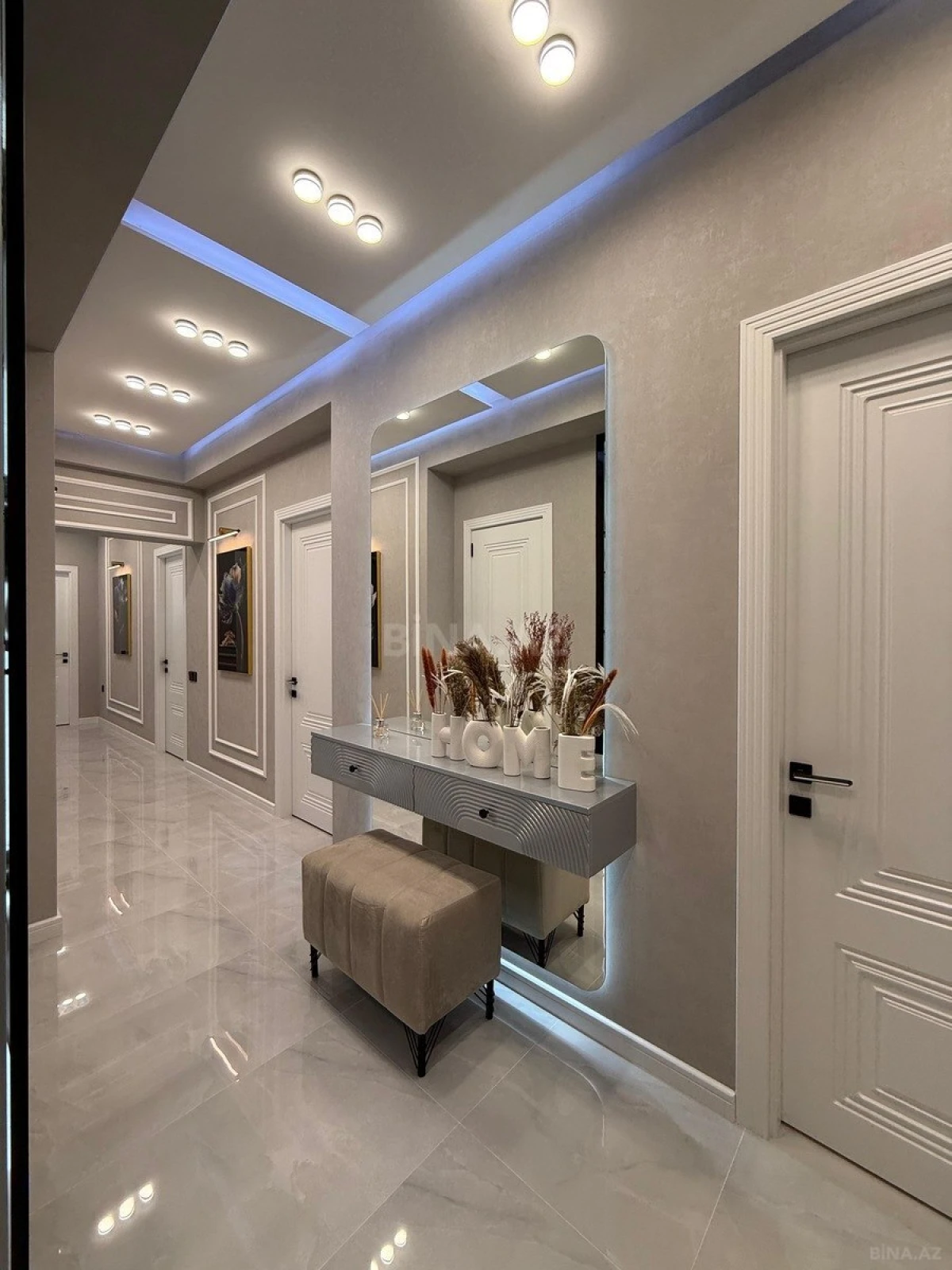 Satılır 3 otaqlı mənzil 105 m²