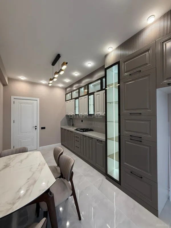 Satılır 3 otaqlı mənzil 105 m²