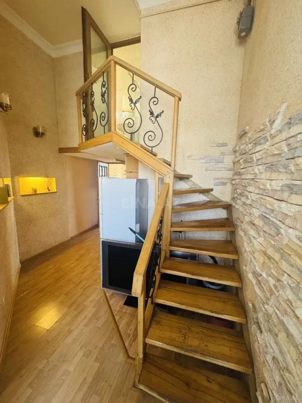 Satılır 2 otaqlı mənzil 55 m²