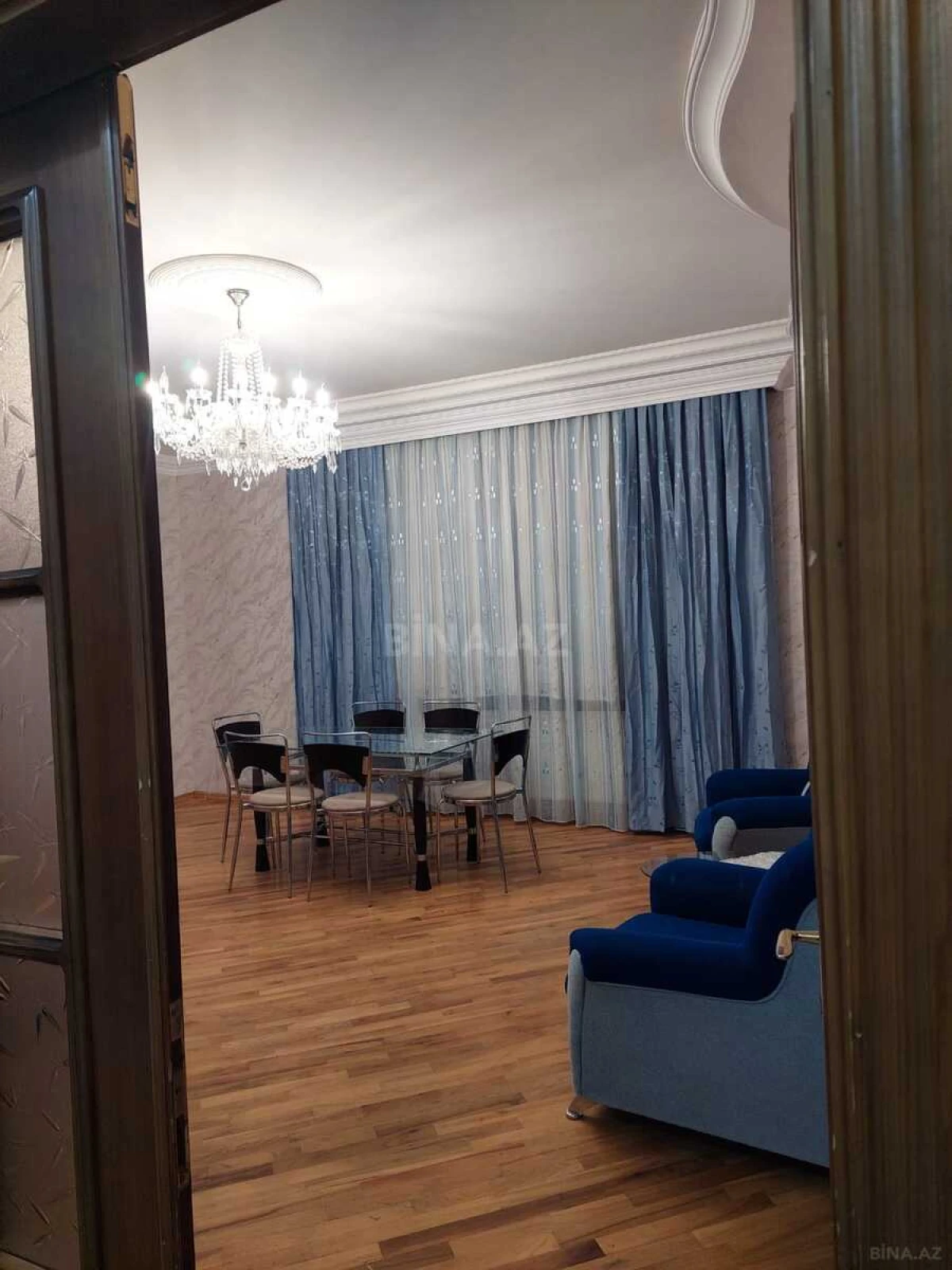 Kirayə verilir 2 otaqlı mənzil 100 m²