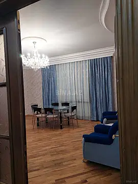 Kirayə verilir 2 otaqlı mənzil 100 m²