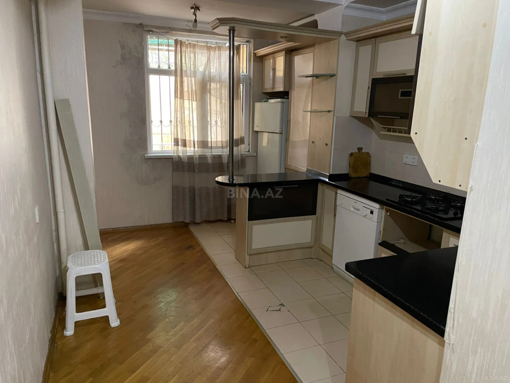 Satılır 3 otaqlı mənzil 90 m²