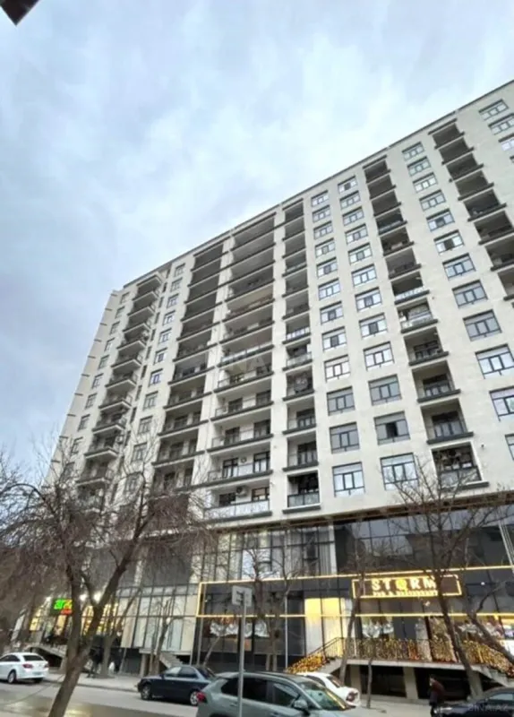 Satılır 2 otaqlı mənzil 82 m²
