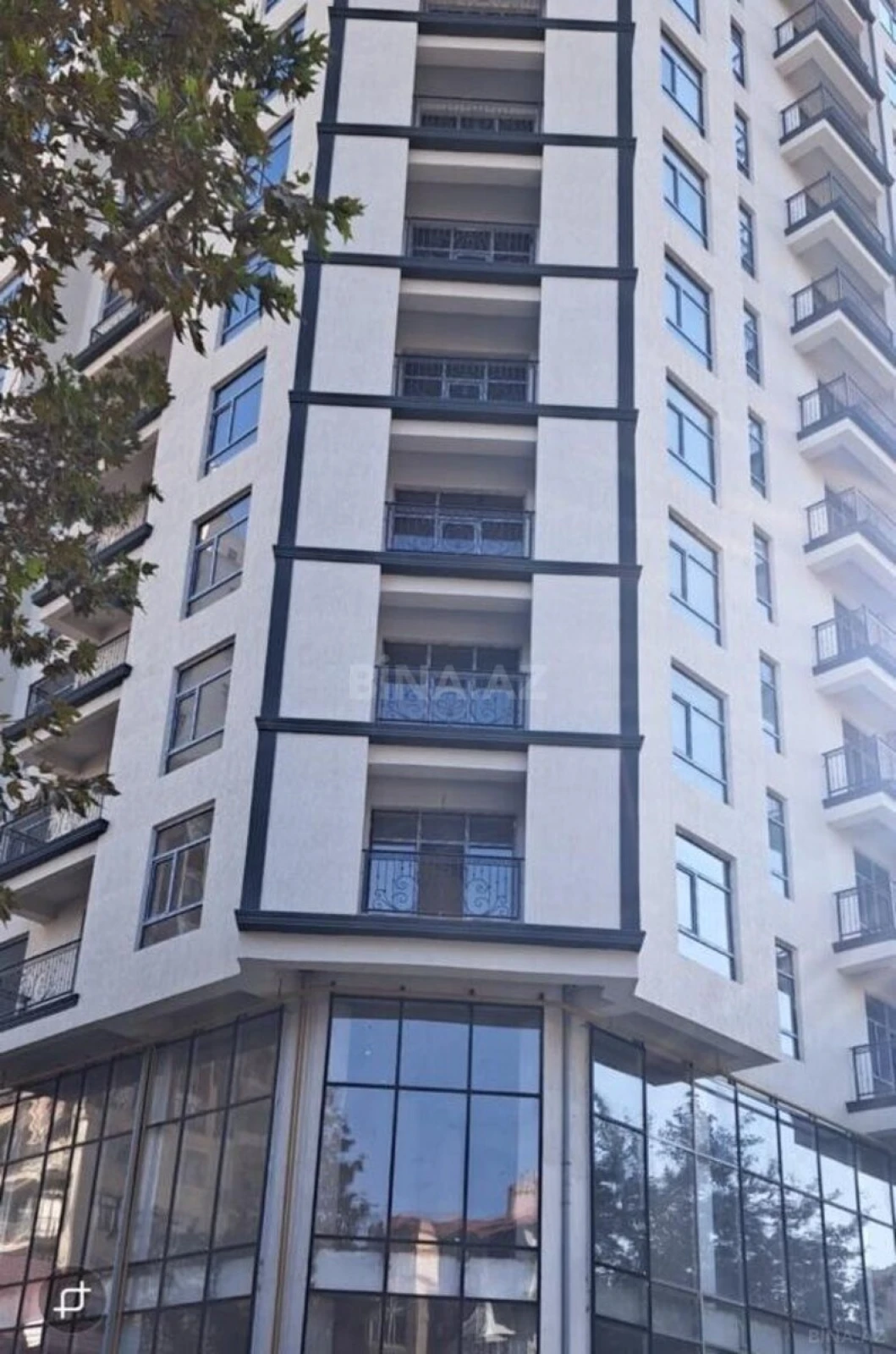 Satılır 2 otaqlı mənzil 82 m²