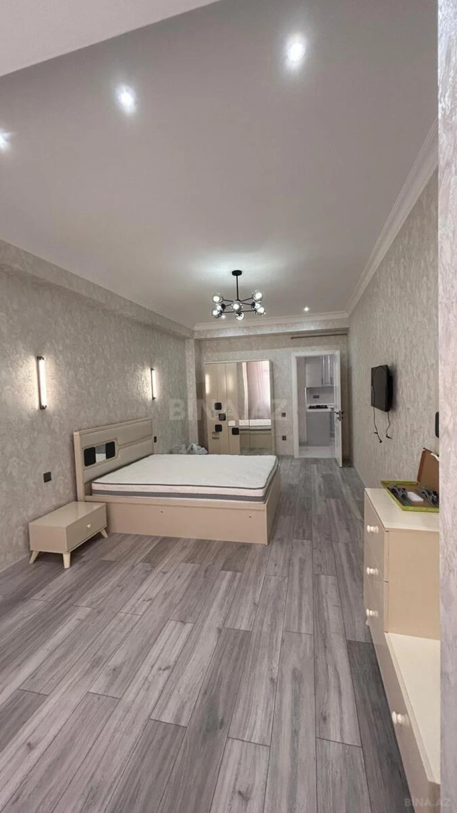 Kirayə verilir 3 otaqlı mənzil 109 m²