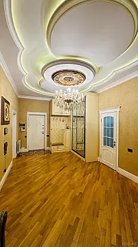 Satılır 3 otaqlı mənzil 175 m²