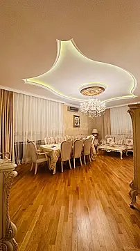 Satılır 3 otaqlı mənzil 175 m²