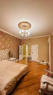 Satılır 3 otaqlı mənzil 175 m²