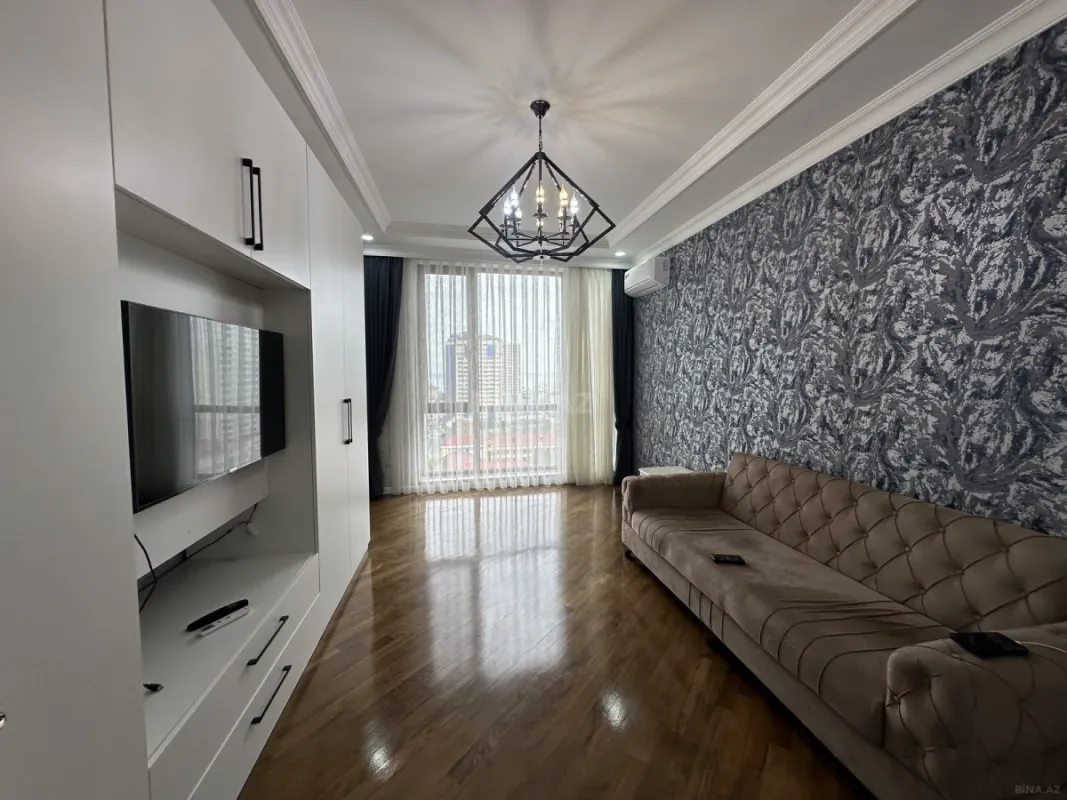Kirayə verilir 2 otaqlı mənzil 90 m²