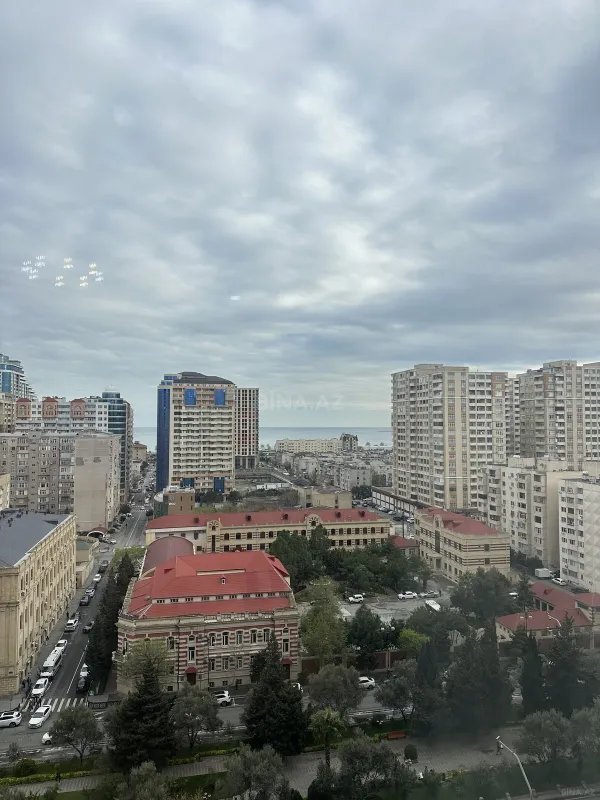 Kirayə verilir 2 otaqlı mənzil 90 m²