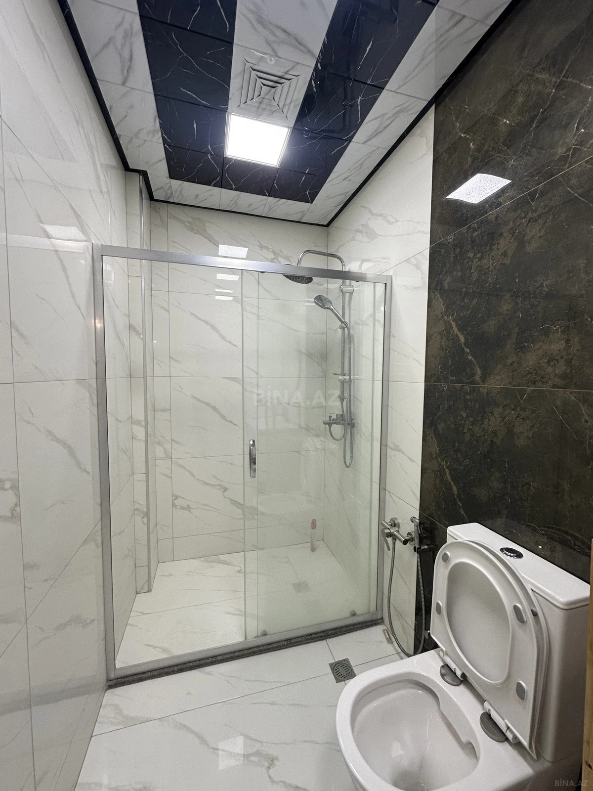 Kirayə verilir 2 otaqlı mənzil 90 m²