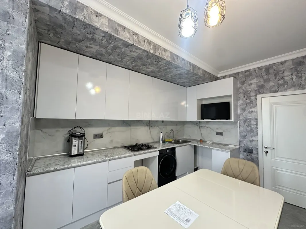 Kirayə verilir 2 otaqlı mənzil 90 m²