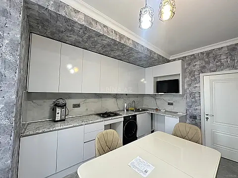 Kirayə verilir 2 otaqlı mənzil 90 m²