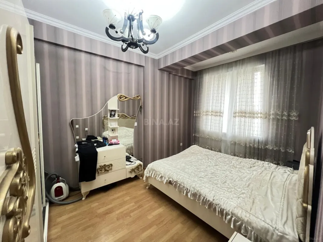 Satılır 3 otaqlı mənzil 116 m²