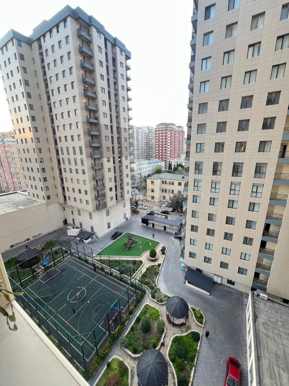 Satılır 3 otaqlı mənzil 116 m²
