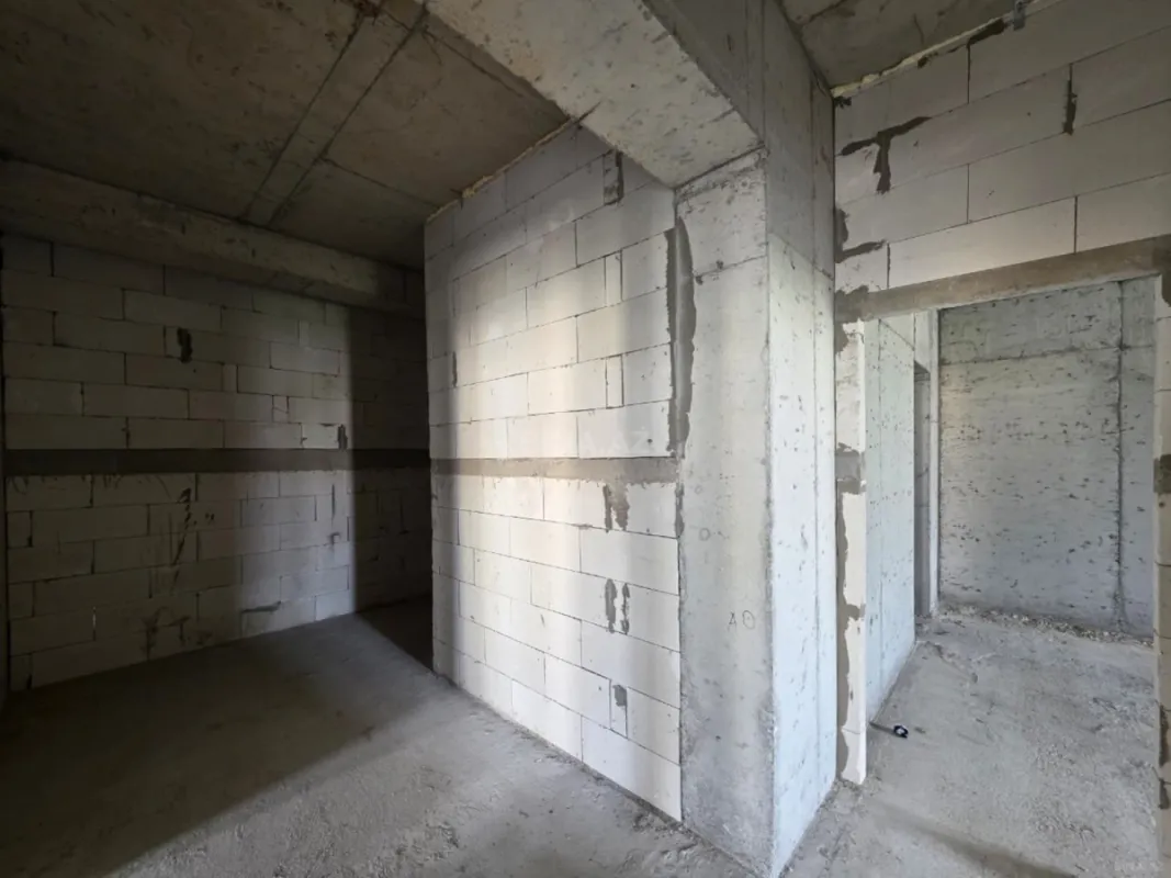 Satılır 3 otaqlı mənzil 154 m²