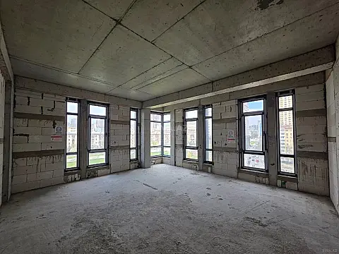 Satılır 3 otaqlı mənzil 154 m²