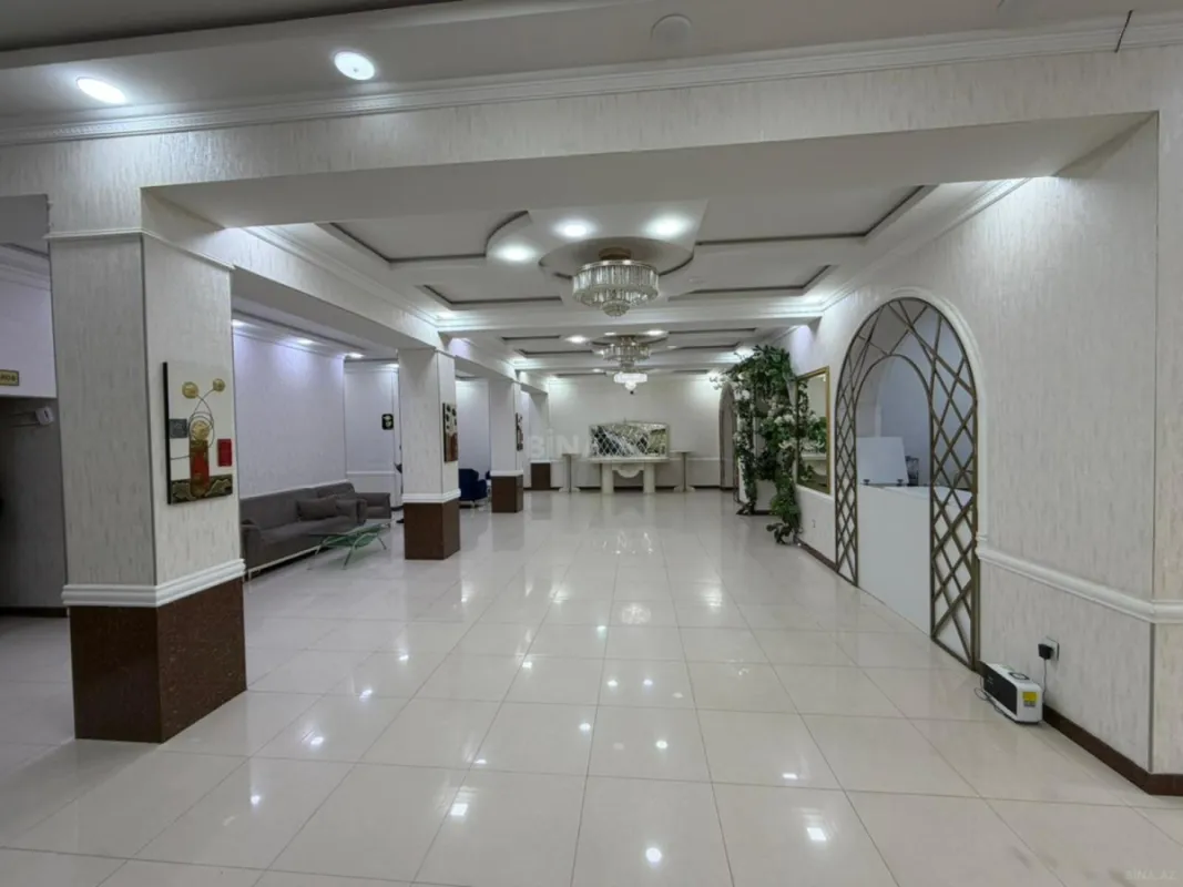 Satılır obyekt 842 m²