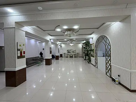 Satılır obyekt 842 m²