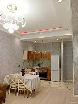 Kirayə verilir 2 otaqlı mənzil 70 m²