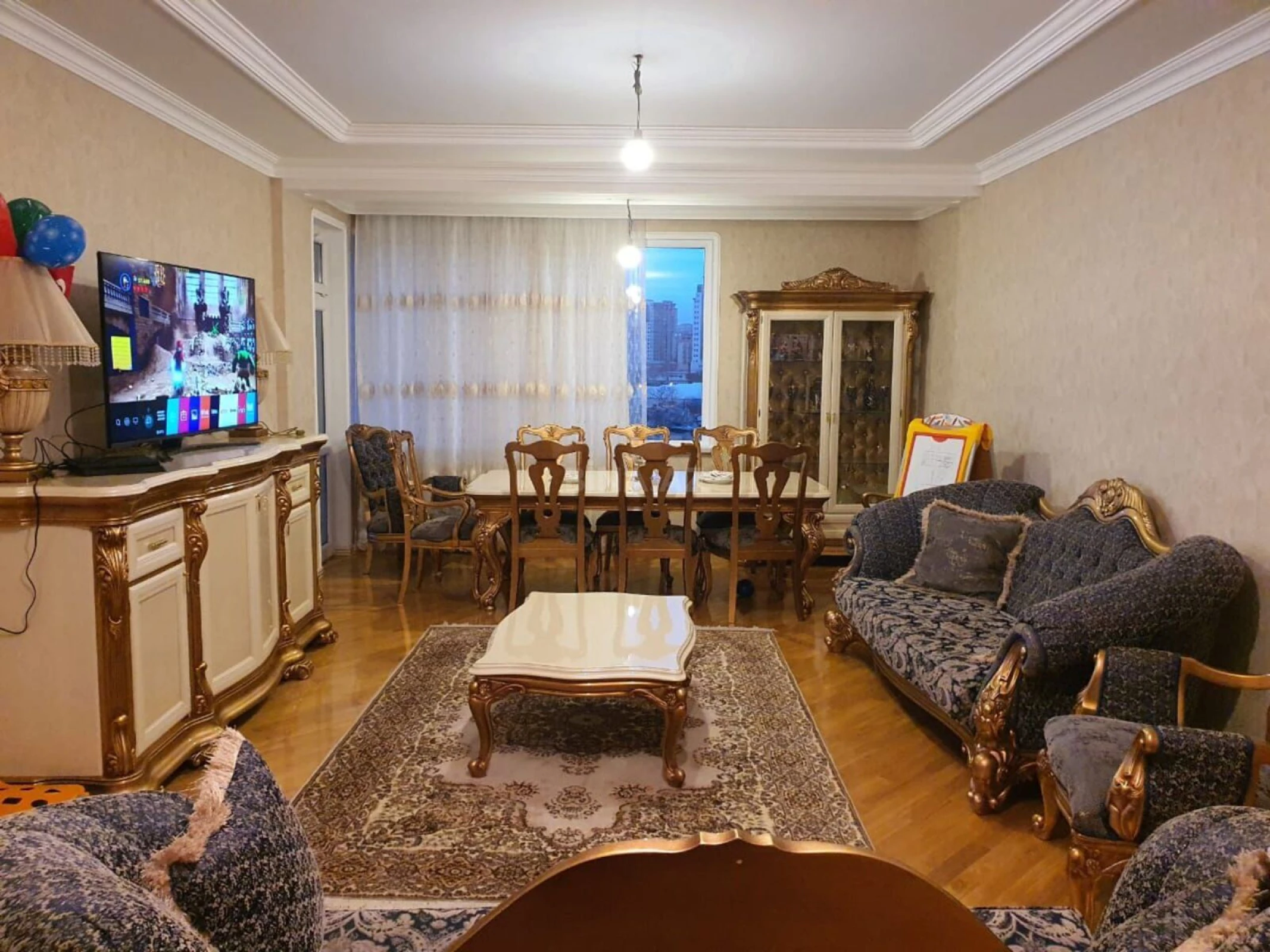 Kirayə verilir 2 otaqlı mənzil 97 m²