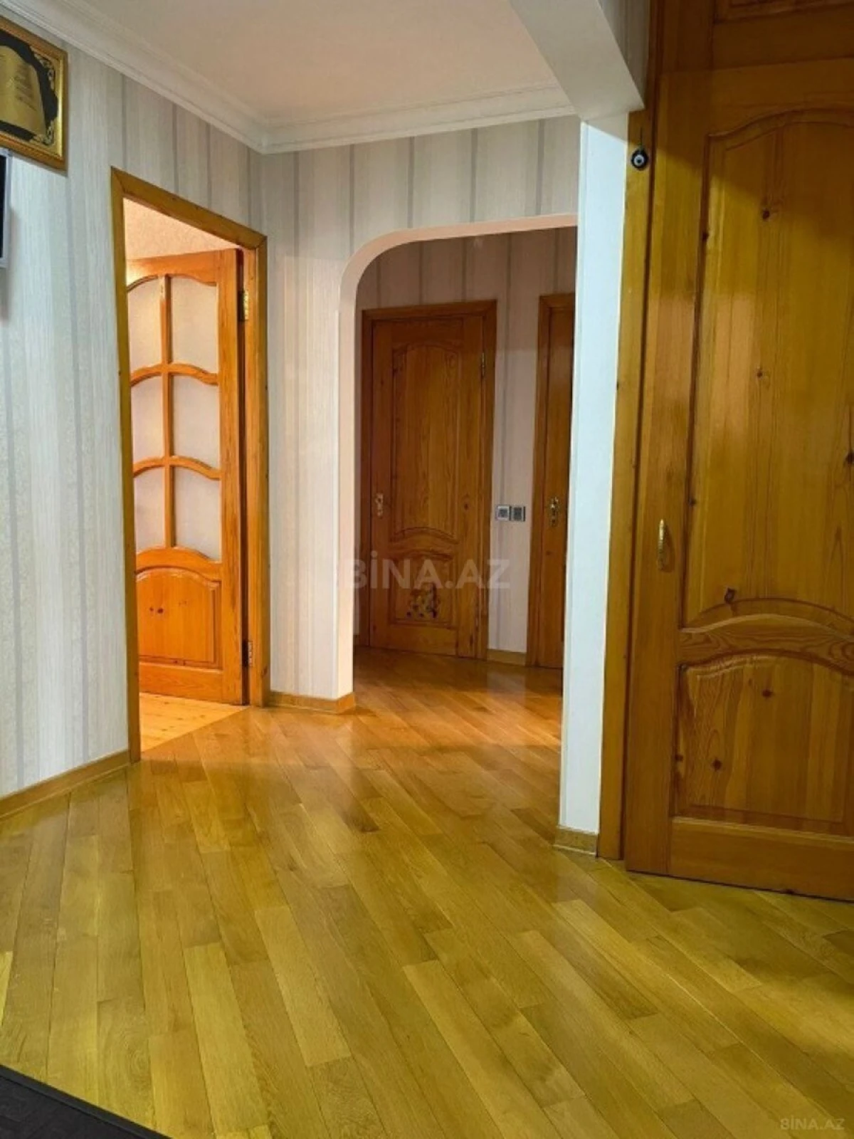 Satılır 4 otaqlı mənzil 100 m²