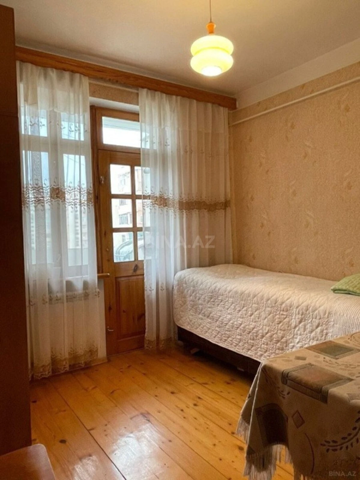 Satılır 4 otaqlı mənzil 100 m²