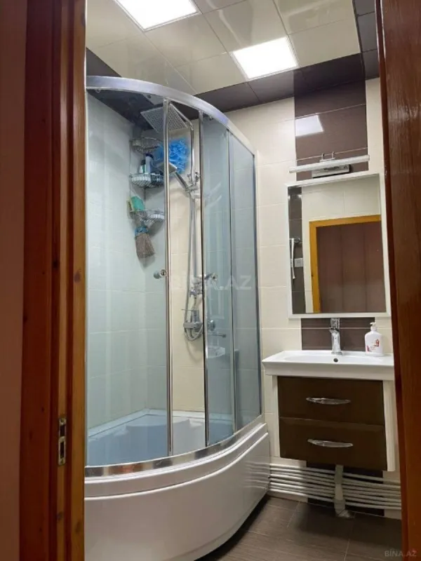 Satılır 4 otaqlı mənzil 100 m²