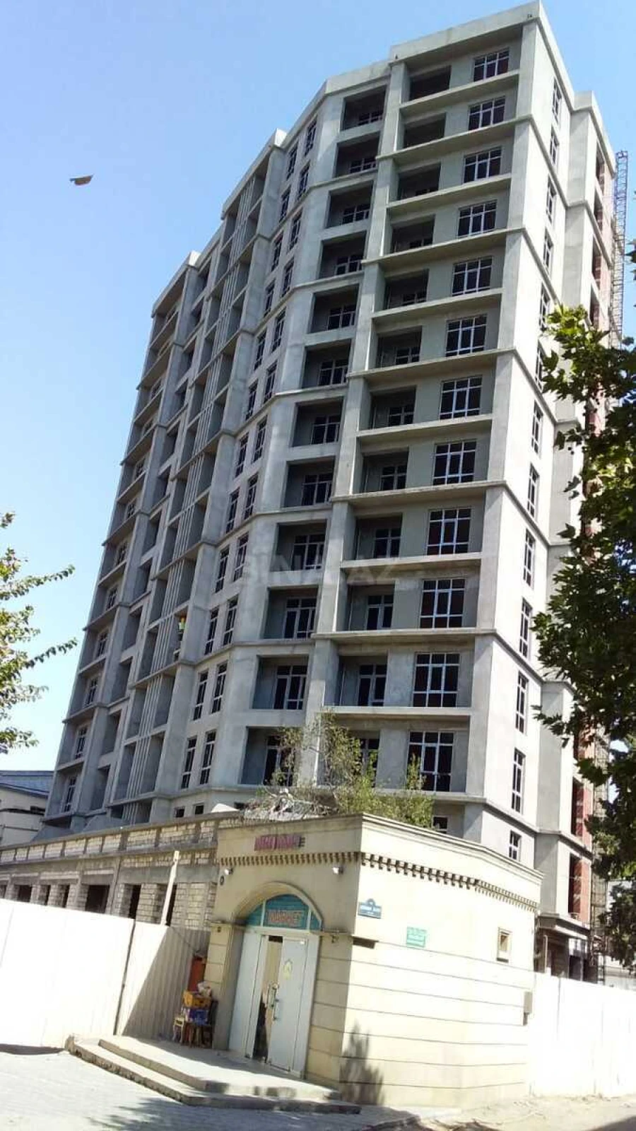 Satılır 2 otaqlı mənzil 71 m²