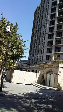 Satılır 2 otaqlı mənzil 71 m²