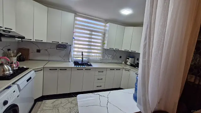 Satılır 1 otaqlı mənzil 35 m²